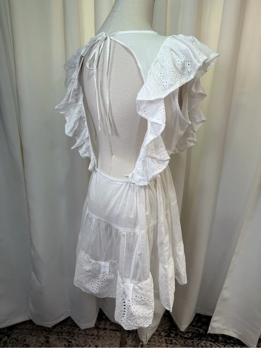 NWT Aqua Swim ‘Eyelet Flutter Swim Coverup Mini Dress’ in White Size Medium
